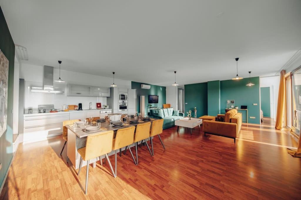 Design 3Bd Apartment Cooking Area In Architect Villa Πράγα Εξωτερικό φωτογραφία